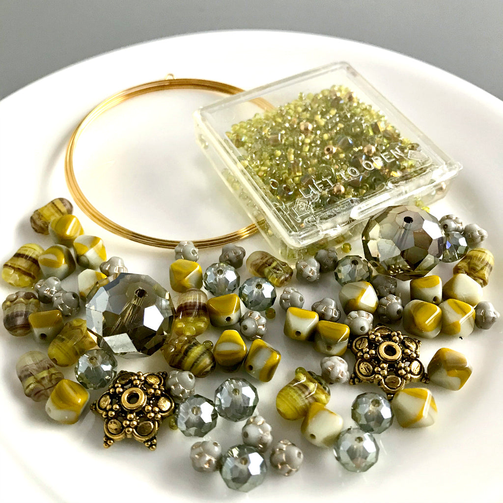 Suzie Q Studio's Serendipity BEAD STEW DIY EASY BRACELET MAKING KITS are limited edition collections of artfully curated premium quality beads and components for you to make a one-of-a-kind bracelet(s). No experience needed! "Bartlett Pear" kit -- there’s nothing like biting into the ripe, chartreuse-colored skin of a juicy, sweet Bartlett Pear, is there? 